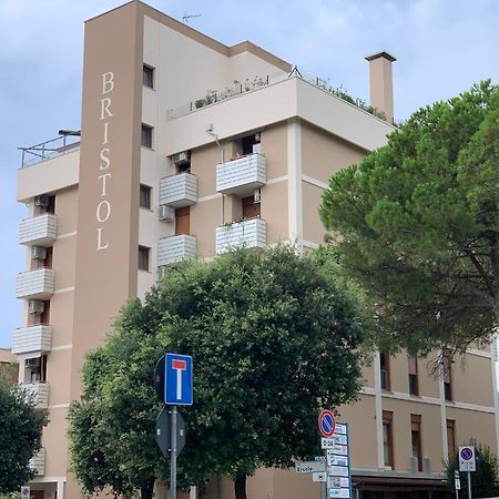 Residence Bristol Bibione Buitenkant foto