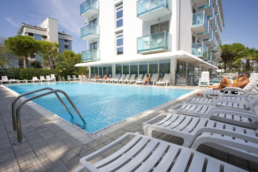Residence Bristol Bibione Buitenkant foto